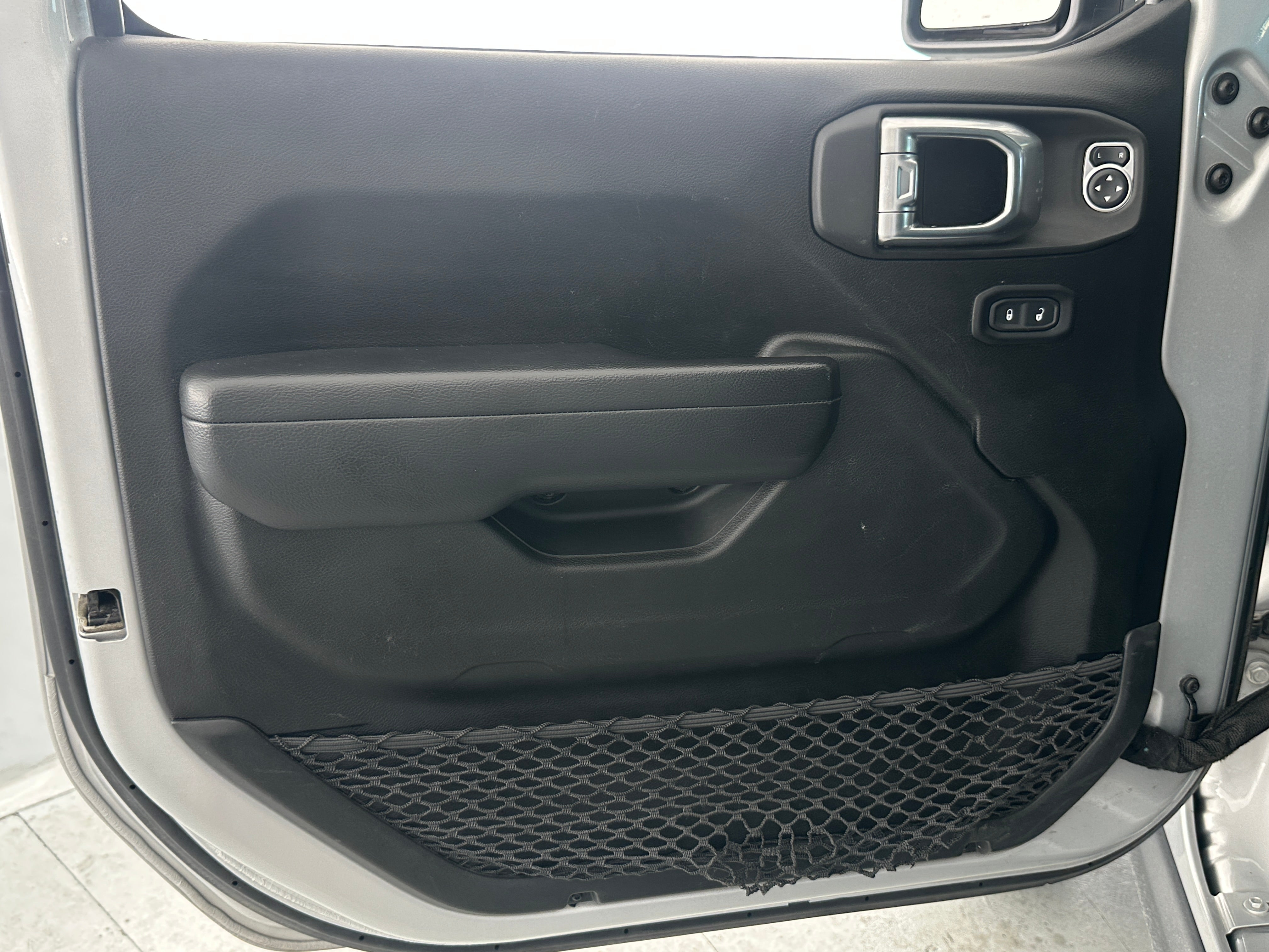 jeep wrangler 4xe 2023 1C4JJXR69PW646310 image jeep wrangler 4xe 2023 1C4JJXR69PW646310 image